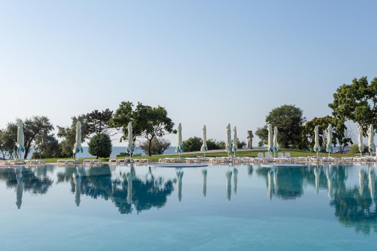 Hotel Cleopatra Saturn Bagian luar foto