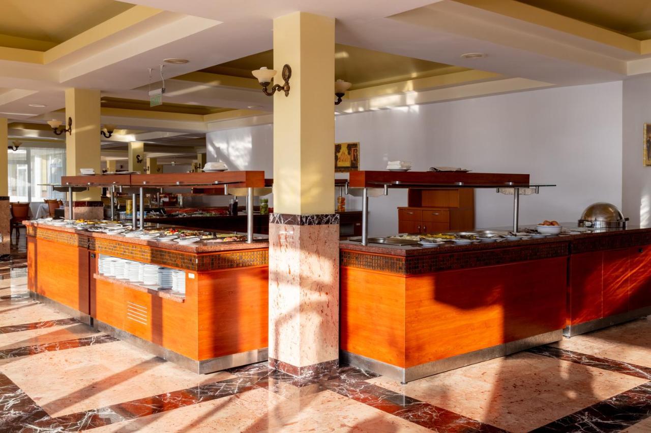 Hotel Cleopatra Saturn Bagian luar foto