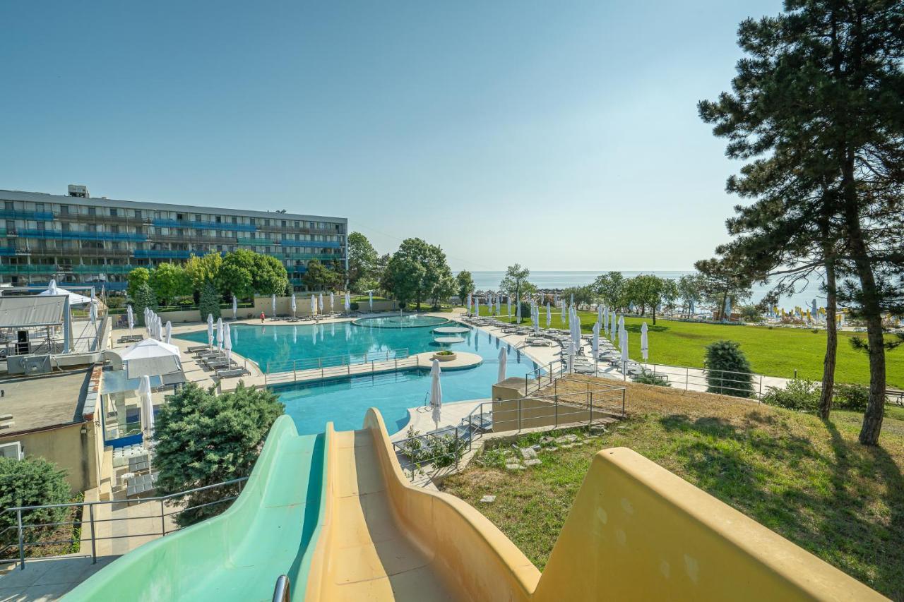 Hotel Cleopatra Saturn Bagian luar foto