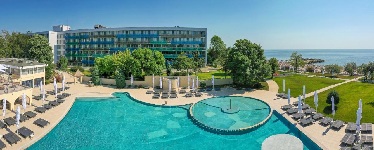 Hotel Cleopatra Saturn Bagian luar foto