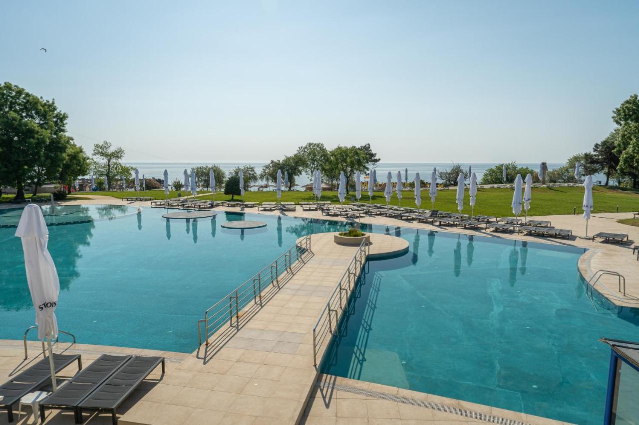 Hotel Cleopatra Saturn Bagian luar foto