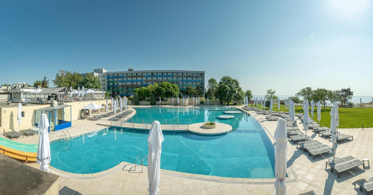 Hotel Cleopatra Saturn Bagian luar foto
